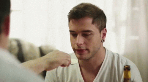 Eat Adrian Rodriguez GIF - Eat Adrian Rodriguez Chiringuito De Pepe - Discover...