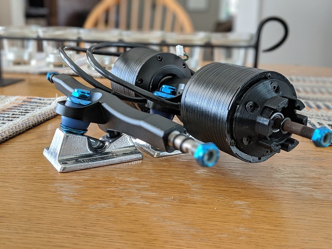 00100dPORTRAIT_00100_BURST20190723153828849_COVER