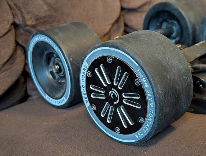 PXL_20251202_211219763