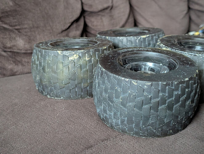 PXL_20251202_211902805