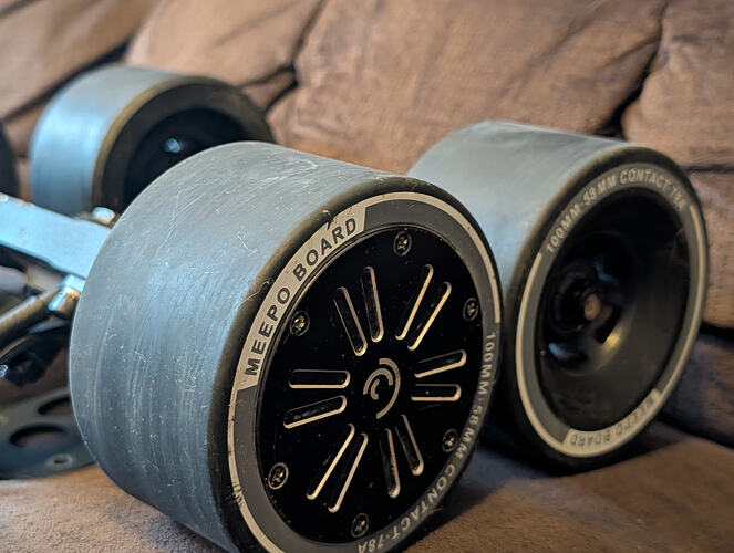 PXL_20251202_211212562