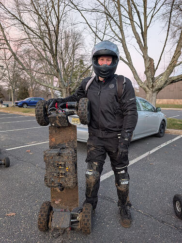 PXL_20251221_214522136