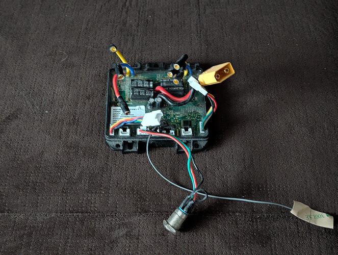 PXL_20251202_211635373