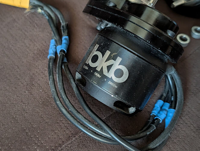 PXL_20251201_210803211