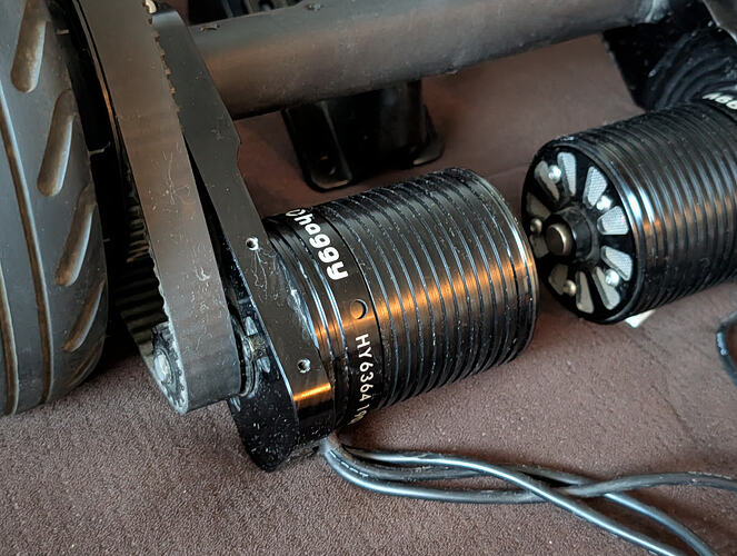 PXL_20251201_213542703