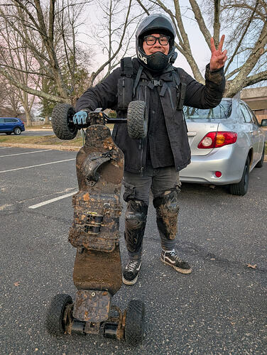 PXL_20251221_214538423