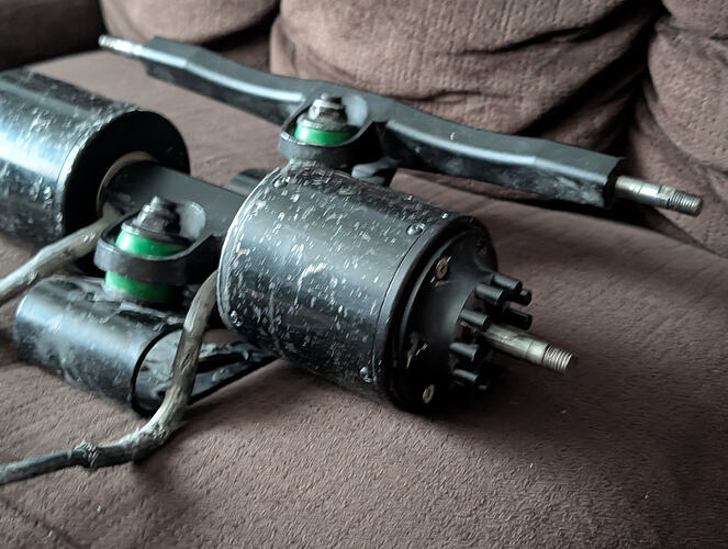 PXL_20251202_211442677