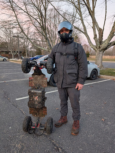 PXL_20251221_214458827