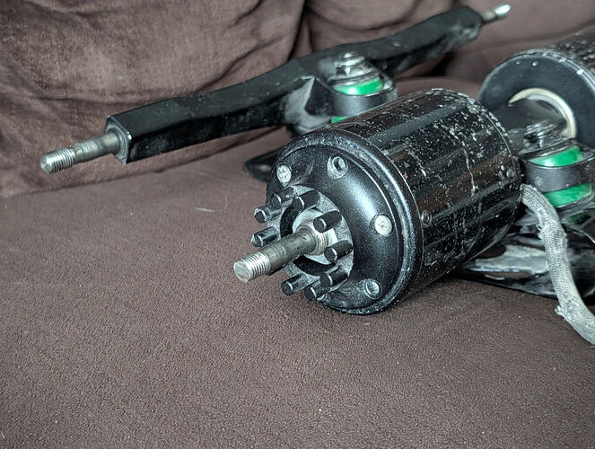 PXL_20251202_211446851