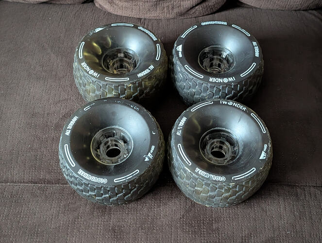 PXL_20251202_211840419