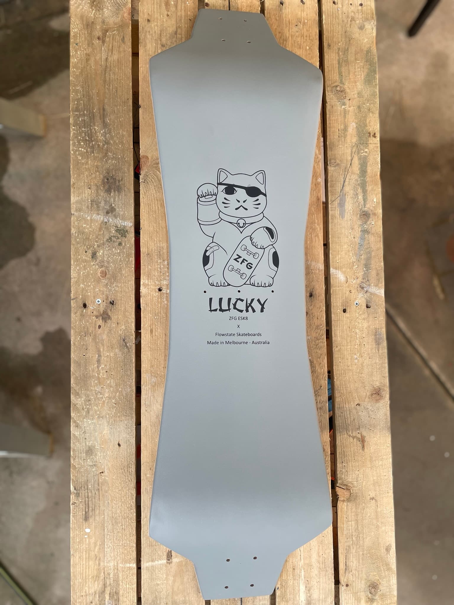 ZFG esk8 X Flowstate Skateboards - Lucky Deck (Serious) - Esk8 Dev
